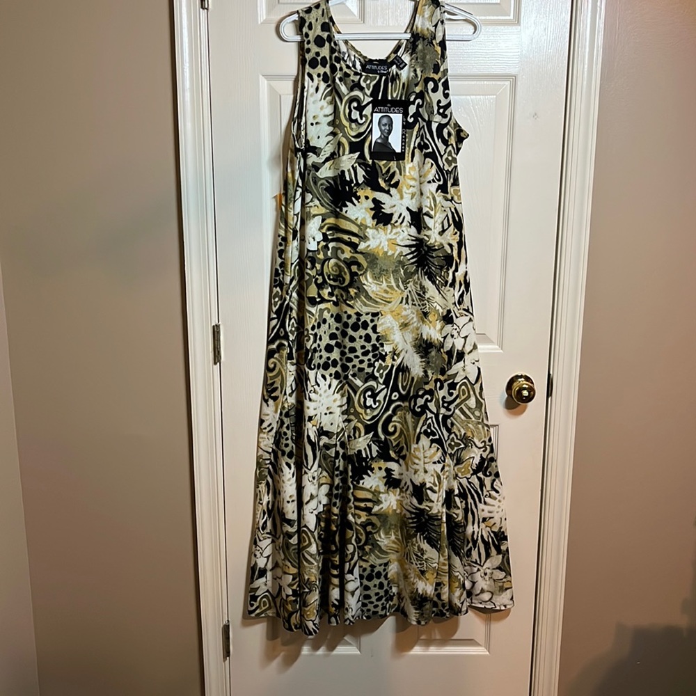 Attitudes by Renee sleeveless maxi dress